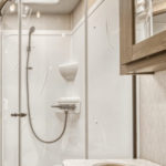 RB Class A 30-32ft Motorhome – 6 Berth Bathroom