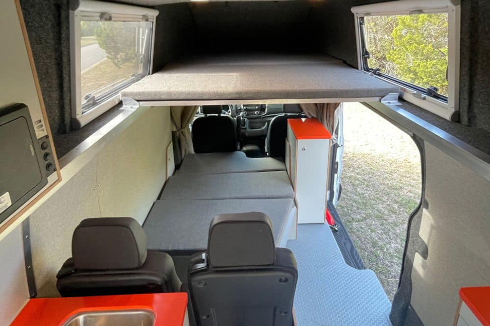 Travellers Autobarn Hi5 Campervan-5-Berth-Beds