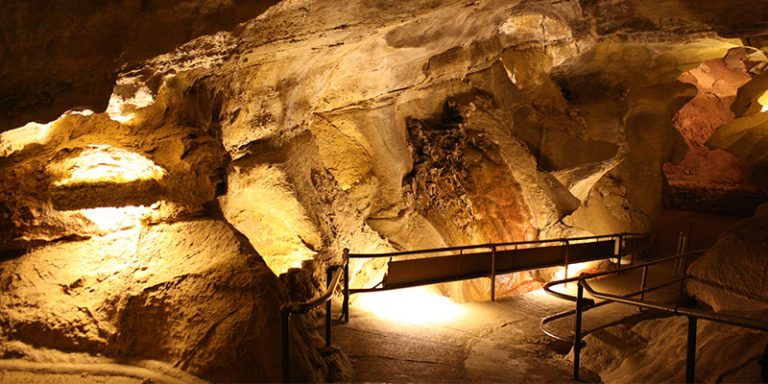 Cave-of-the-Winds